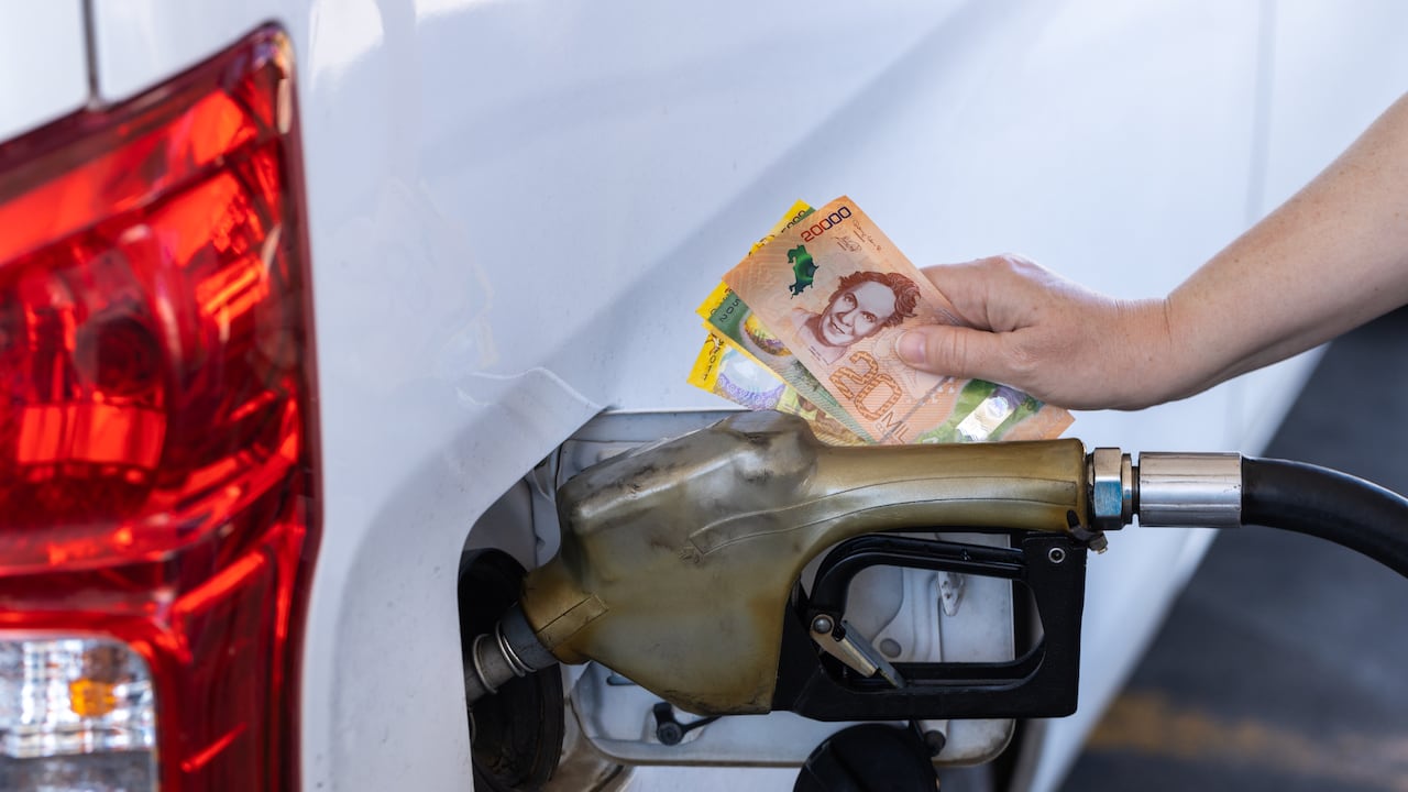 Encontrar gasolina barata requiere un esfuerzo constante.