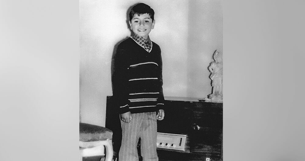 “En el Canadiense el afecto me salvó”, escribió Gustavo Petro sobre su colegio. Aprendió a leer con la cartilla Nacho. Aquí, Gustavo tenía 8 años. 