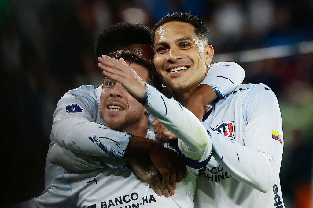 Liga de Quito goleó a Defensa y Justicia