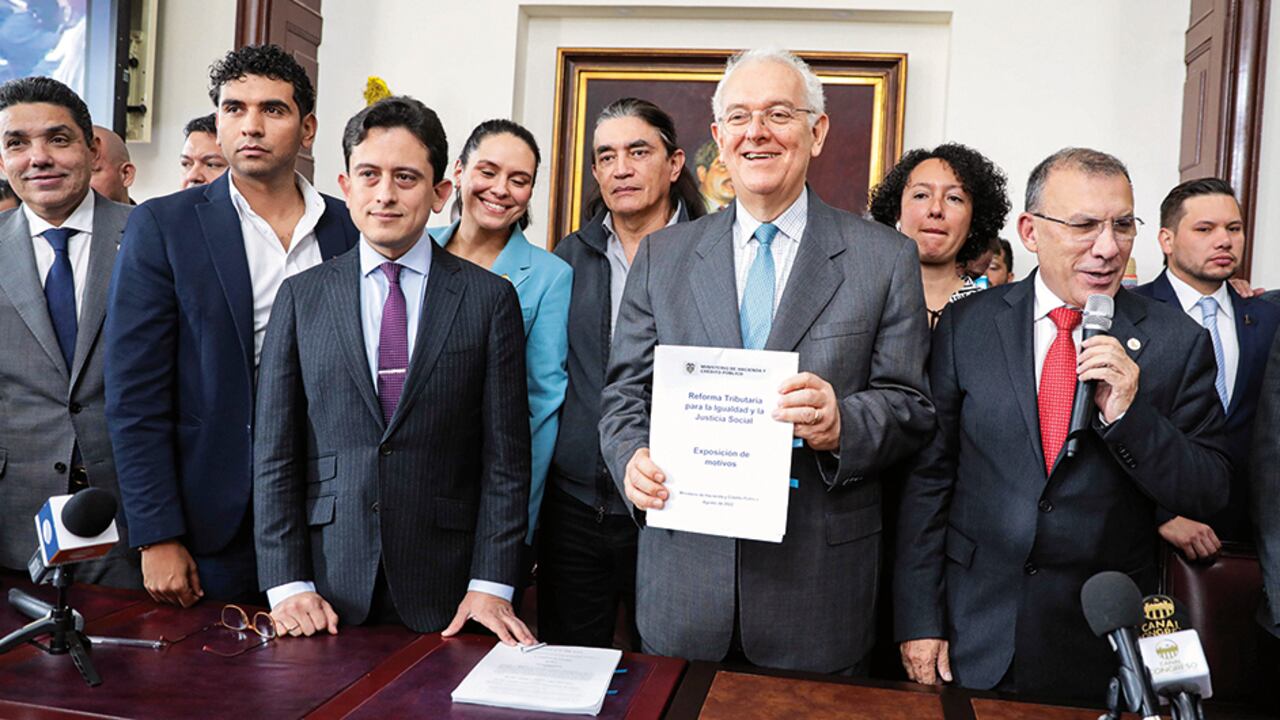 El ministro de Hacienda, José Antonio Ocampo lidera la iniciativa gubernamental de reforma tributaria.