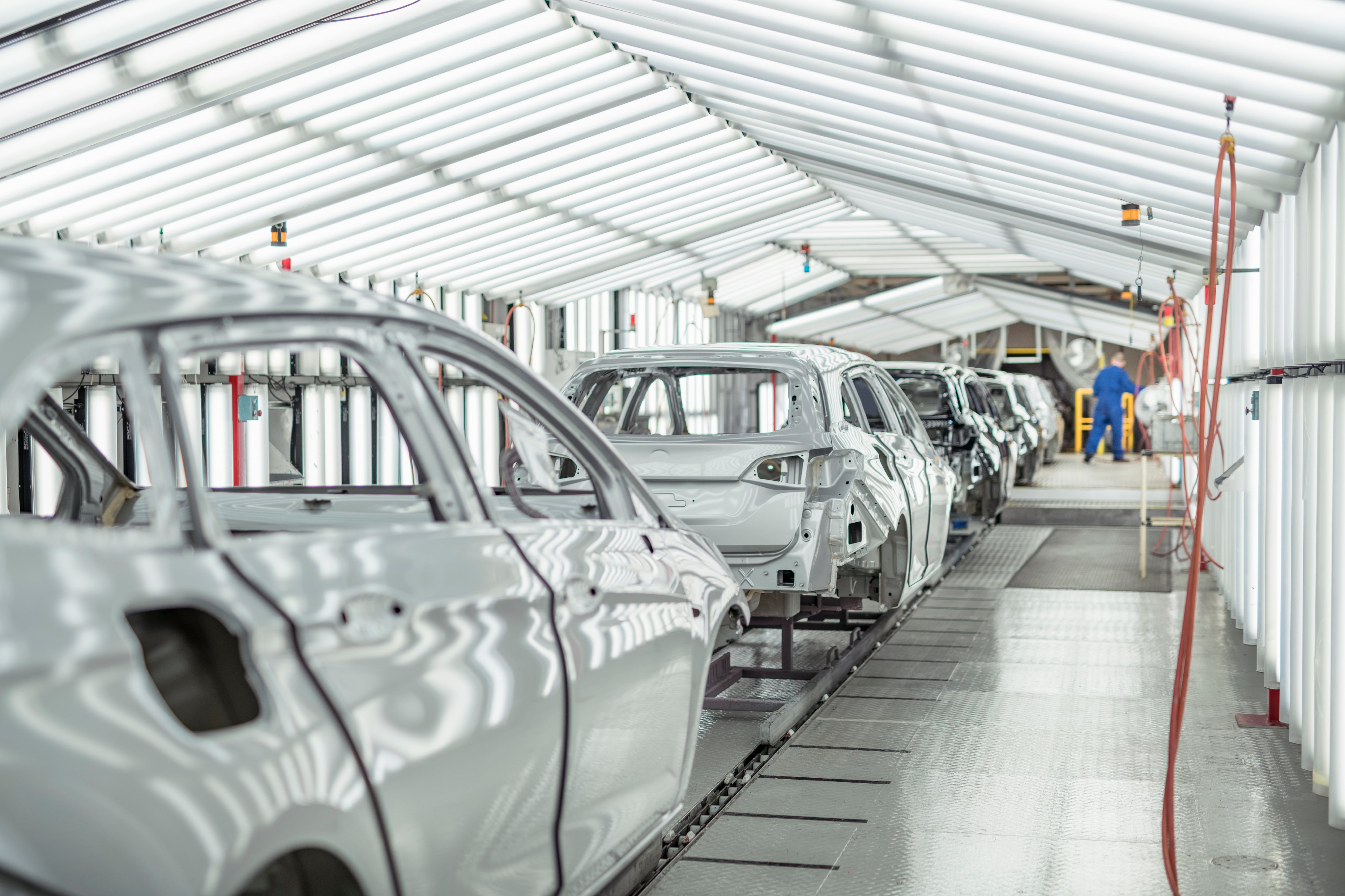 El tono y los acabados pueden influir en la reparación de un vehículo.