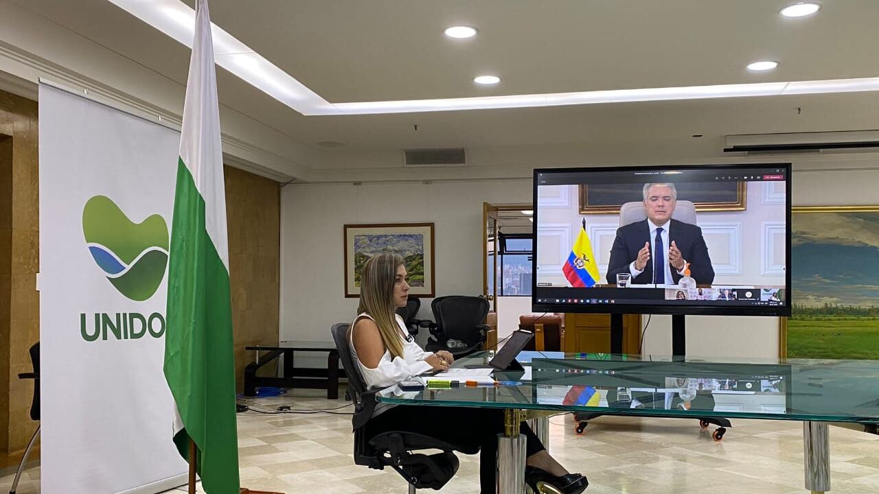 Lina María Bustamante, secretaría de Salud de la Gobernación de Antioquia, se fue de vacaciones a Cancún en plena declaratoria de alerta roja en el departamento.