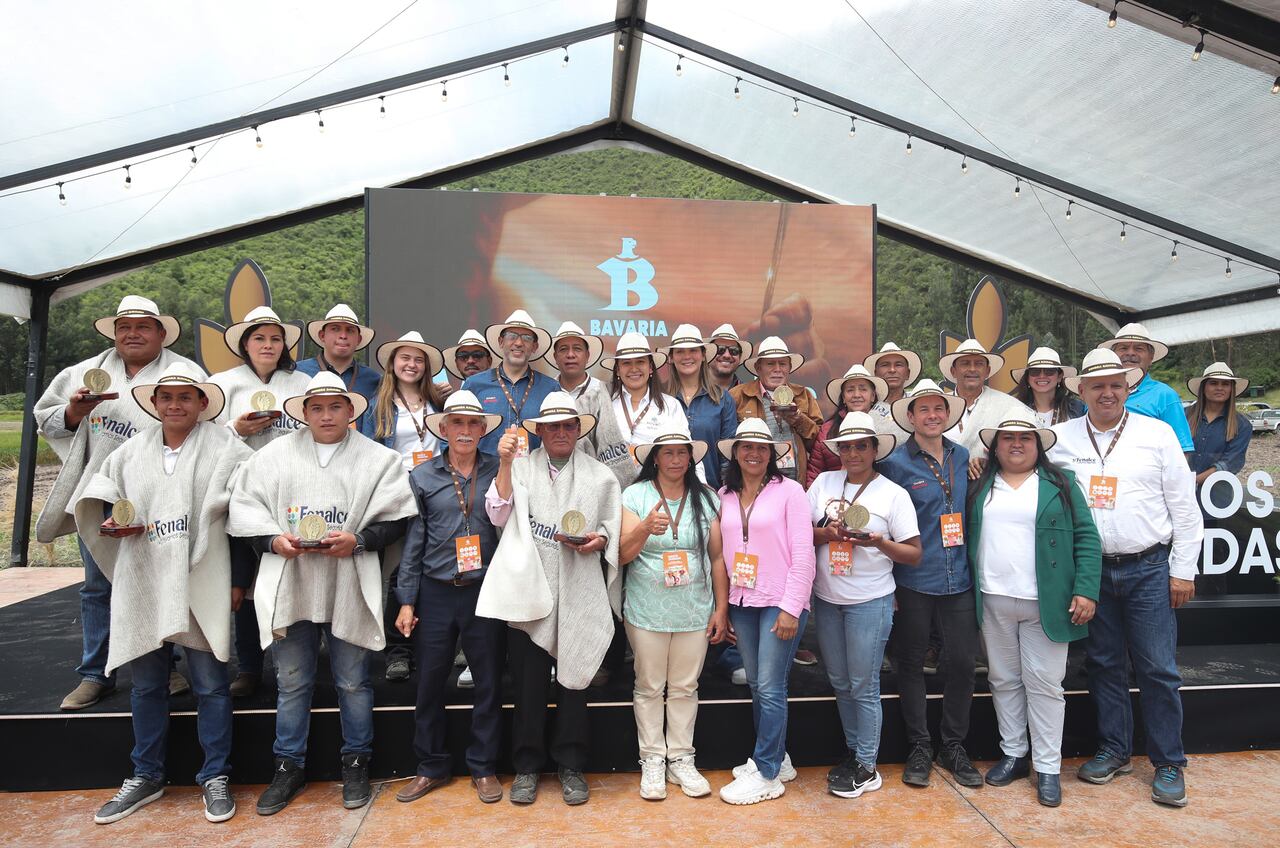 ‘Siembra Bavaria’ facilita el acceso de los agricultores a formación técnica, herramientas productivas y mercados formales.