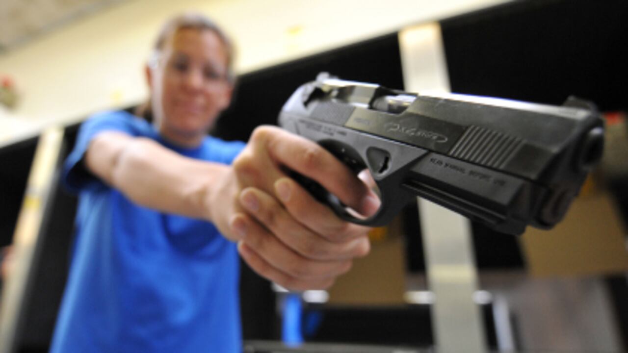 Las restricciones de armas han mostrado ser muy eficientes para bajar los homicidios