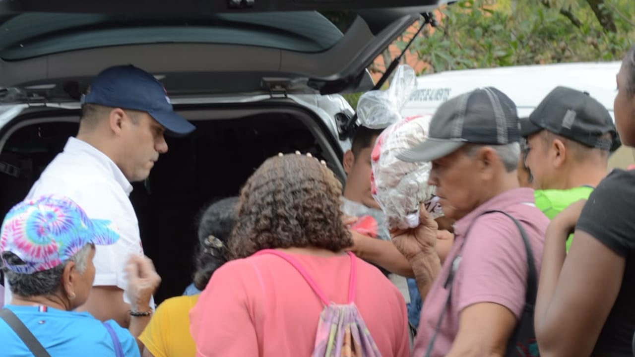 Ayudas humanitarias Miami-Dade