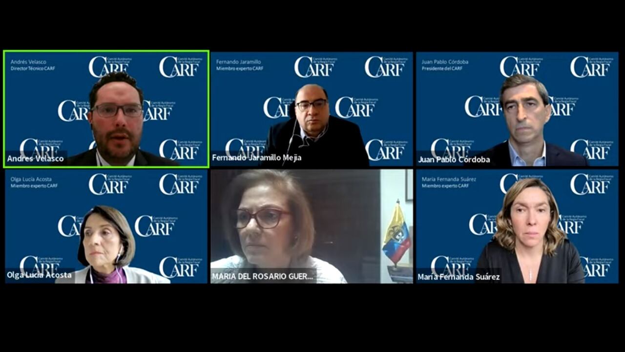 Según el CARF, es necesario acelerar el ajuste fiscal para disminuir las presiones de costo del financiamiento. Foto: SEMANA