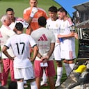 La solidaridad desde Real Madrid (izq.) por el terremoto en Colombia (der.)