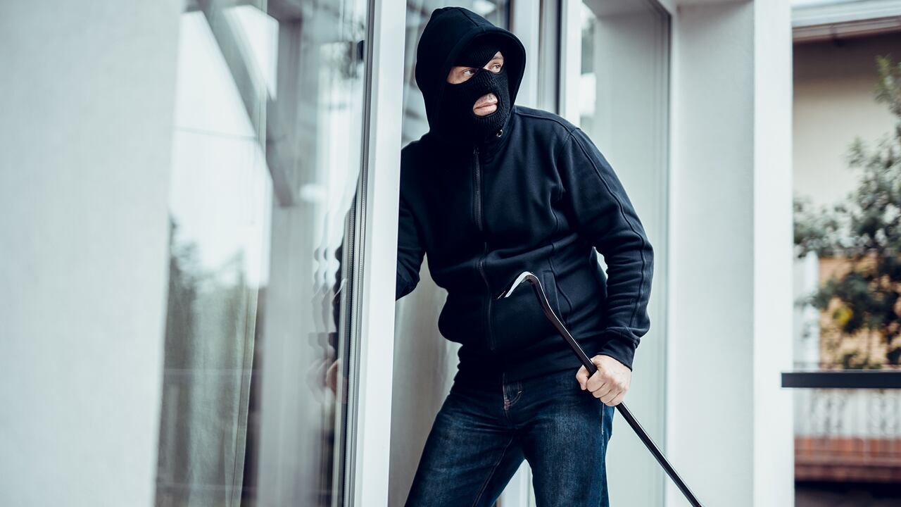 Los delincuentes fueron captados pro cámaras de seguridad.