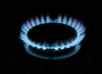 Aunque el servicio de gas no es tan costoso, con unos trucos se puede ahorrar más.