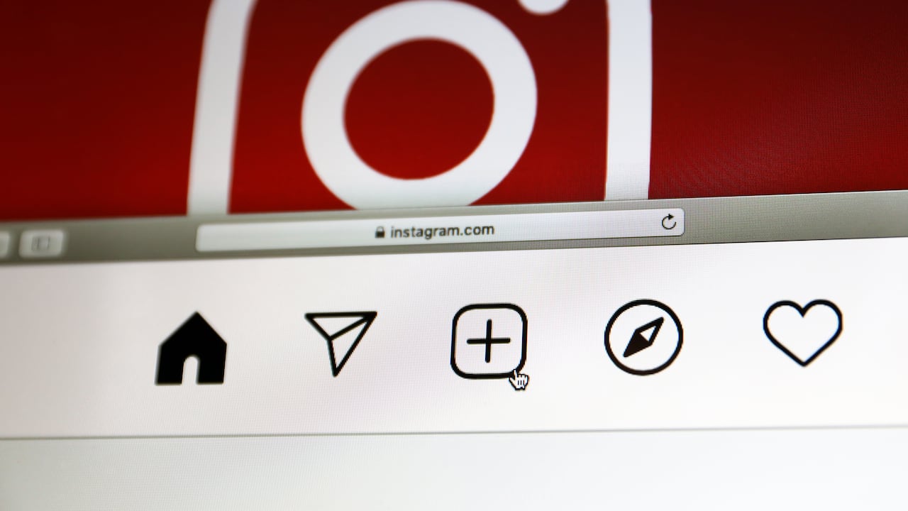 Instagram adelantó en diciembre que los videos, la mensajería, la transparencia y los creadores son los cuatro elementos en los que centrará sus novedades este año. (Photo by Hakan Nural/Anadolu Agency via Getty Images)