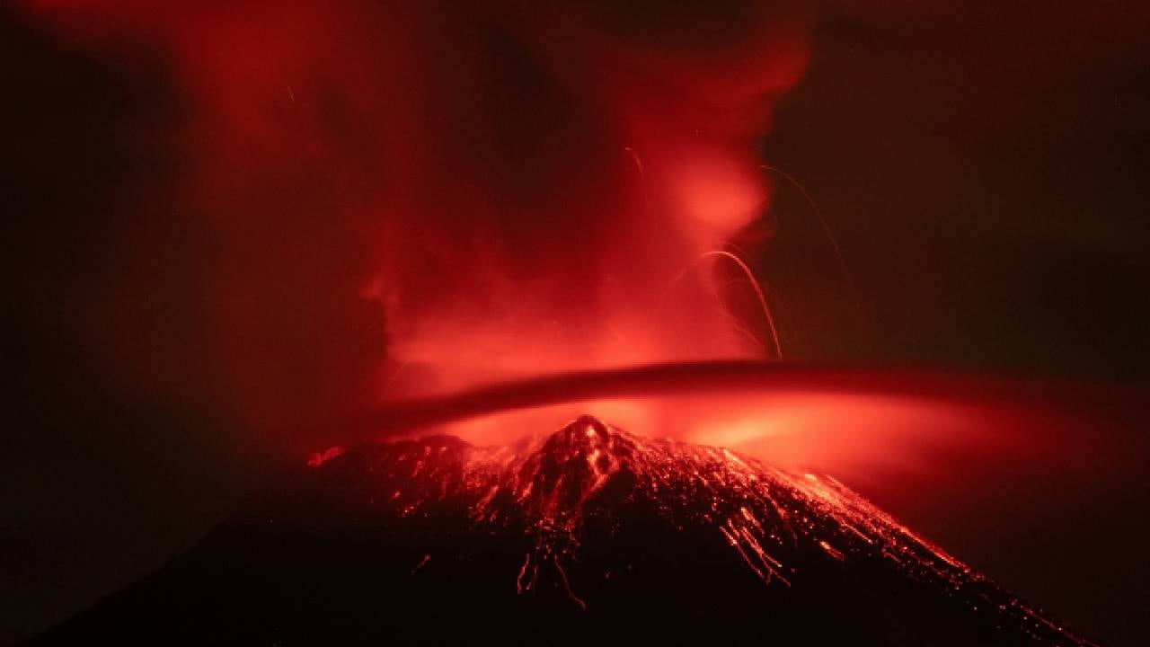 Las autoridades hicieron un llamado para no acercarse al volcán Popocatépetl.