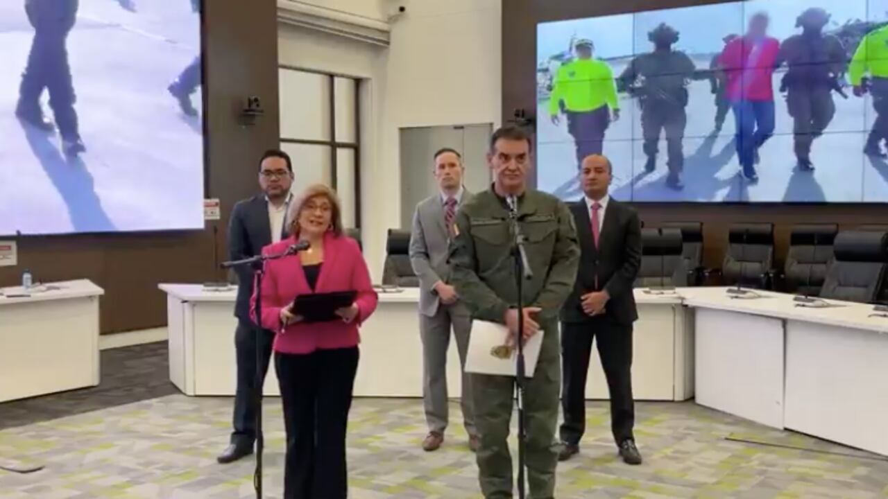 Rueda de prensa sobre captura de alias El Bendecido. y orden de captura contra alias El Señor.