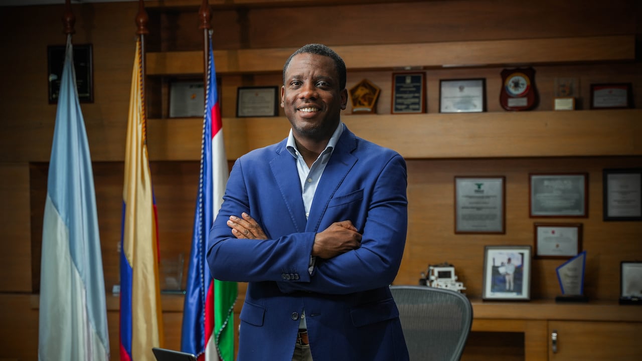 Roger Mina, Gerente general EMCALI