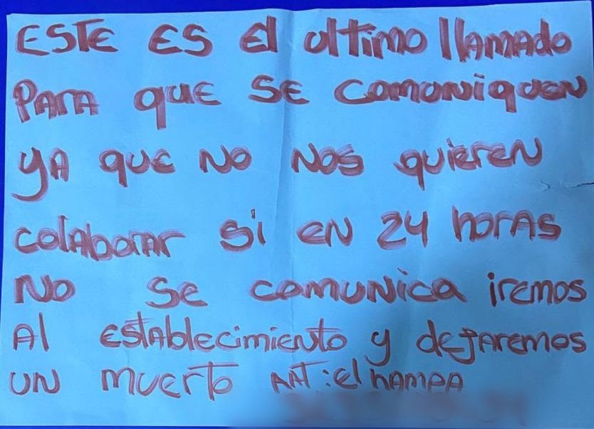 Mensaje de extorsión que compartió la Policía.