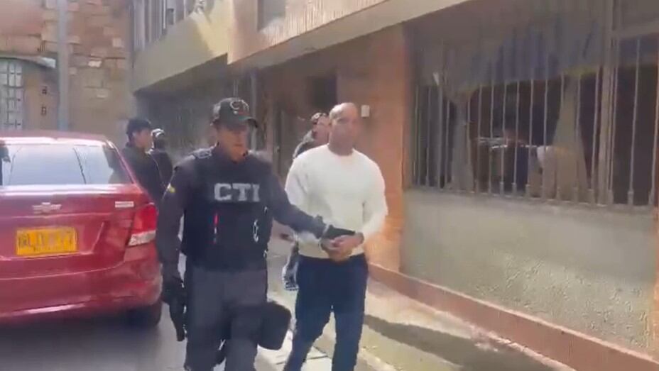 La Fiscalía logró la captura de los vigilantes que coordinaban los atracos en apartamentos y bodegas en la capital del país.