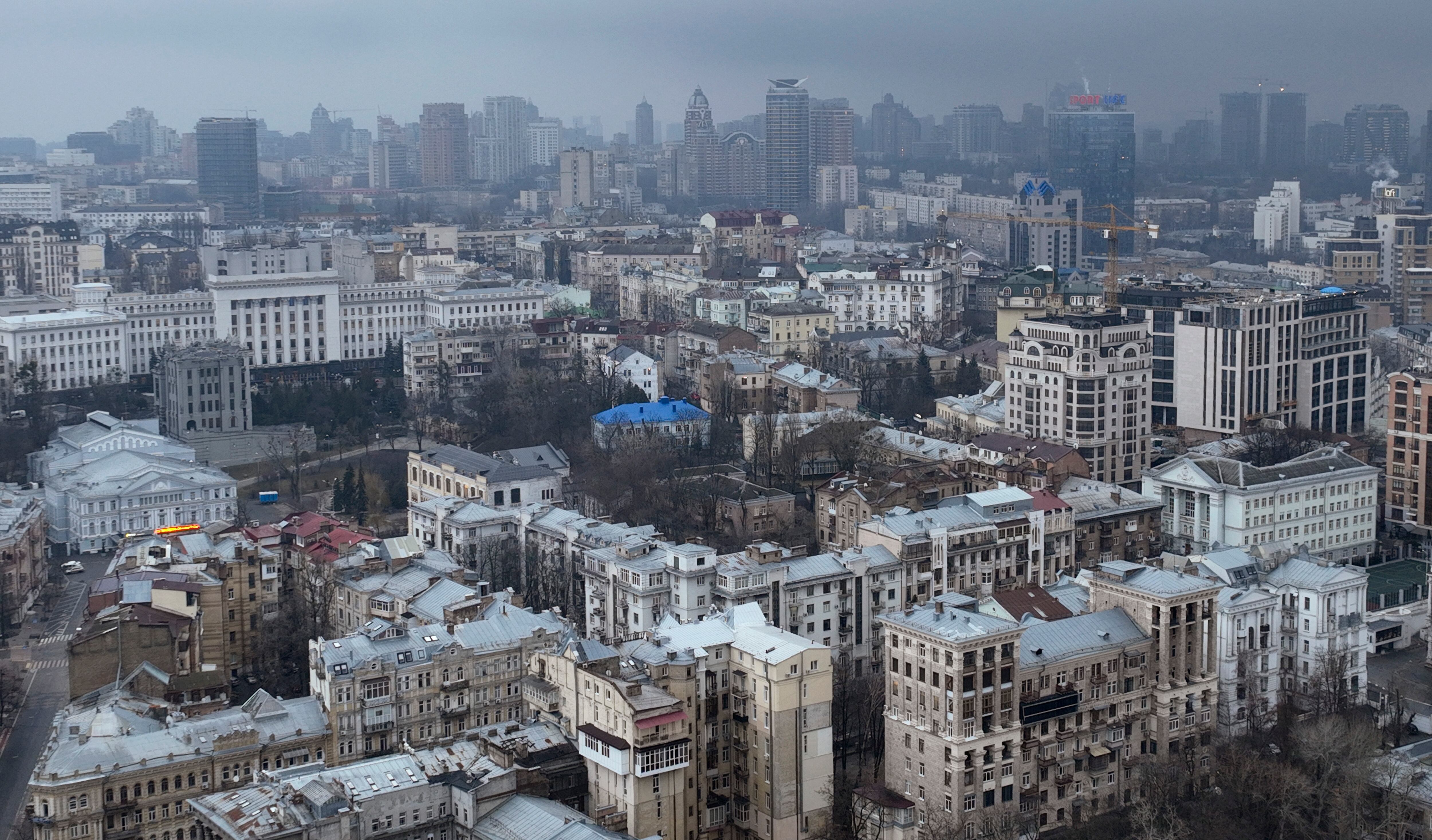 Vista de la capital de Ucrania, Kiev, el 24 de febrero de 2022. (AP Foto/Emilio Morenatti)