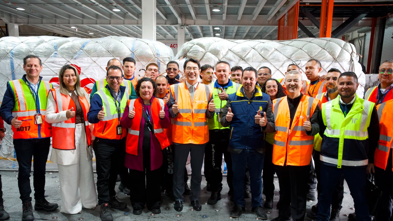 Ayudas que llegaron a Bogotá desde China.