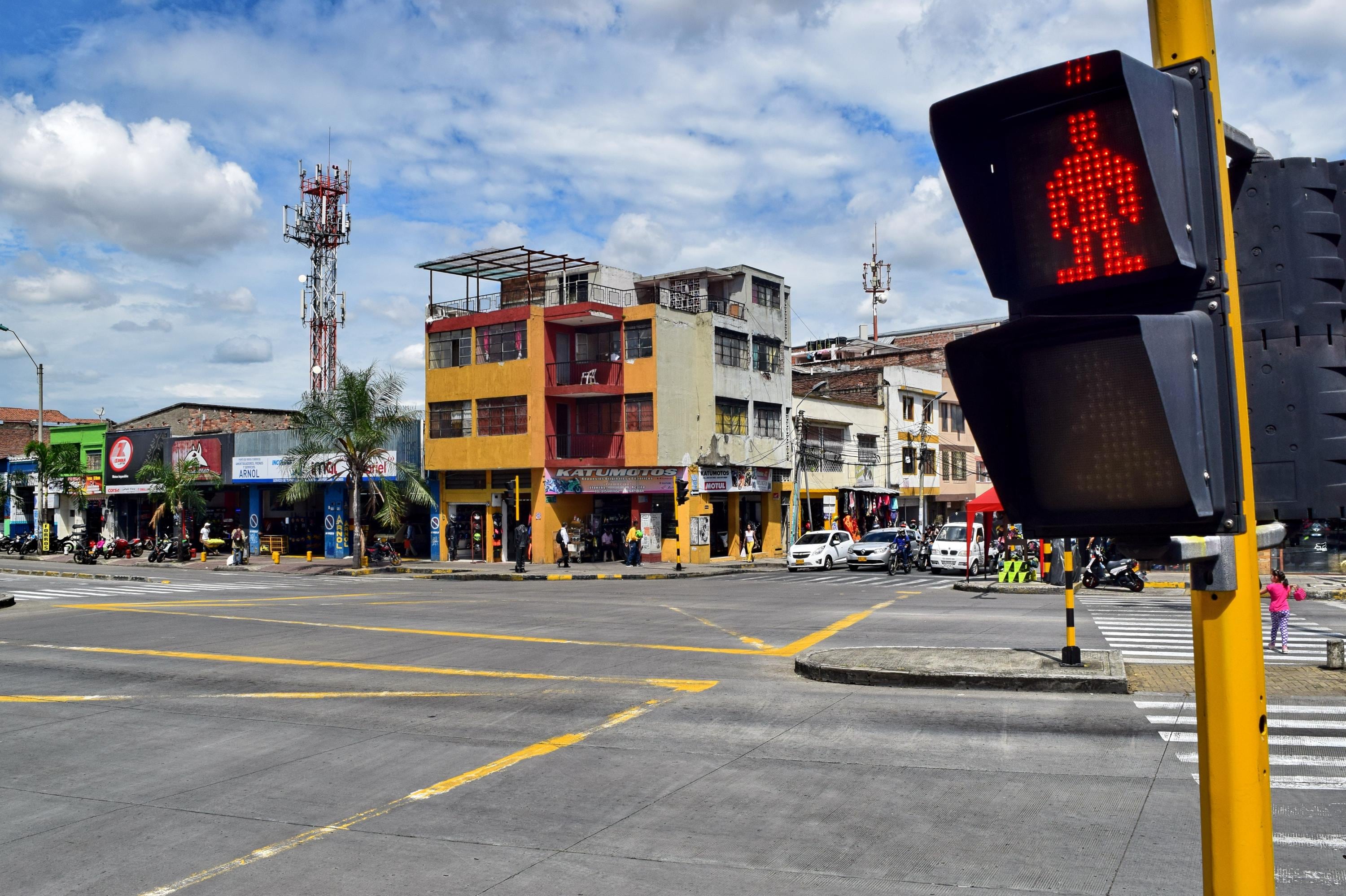 La principal modalidad de hurto a personas es el atraco con arma de fuego. El día más crítico de este delito es el viernes,  siendo las horas más ‘calientes’ entre las 6:00 p.m. y 
las 9:00 p.m.