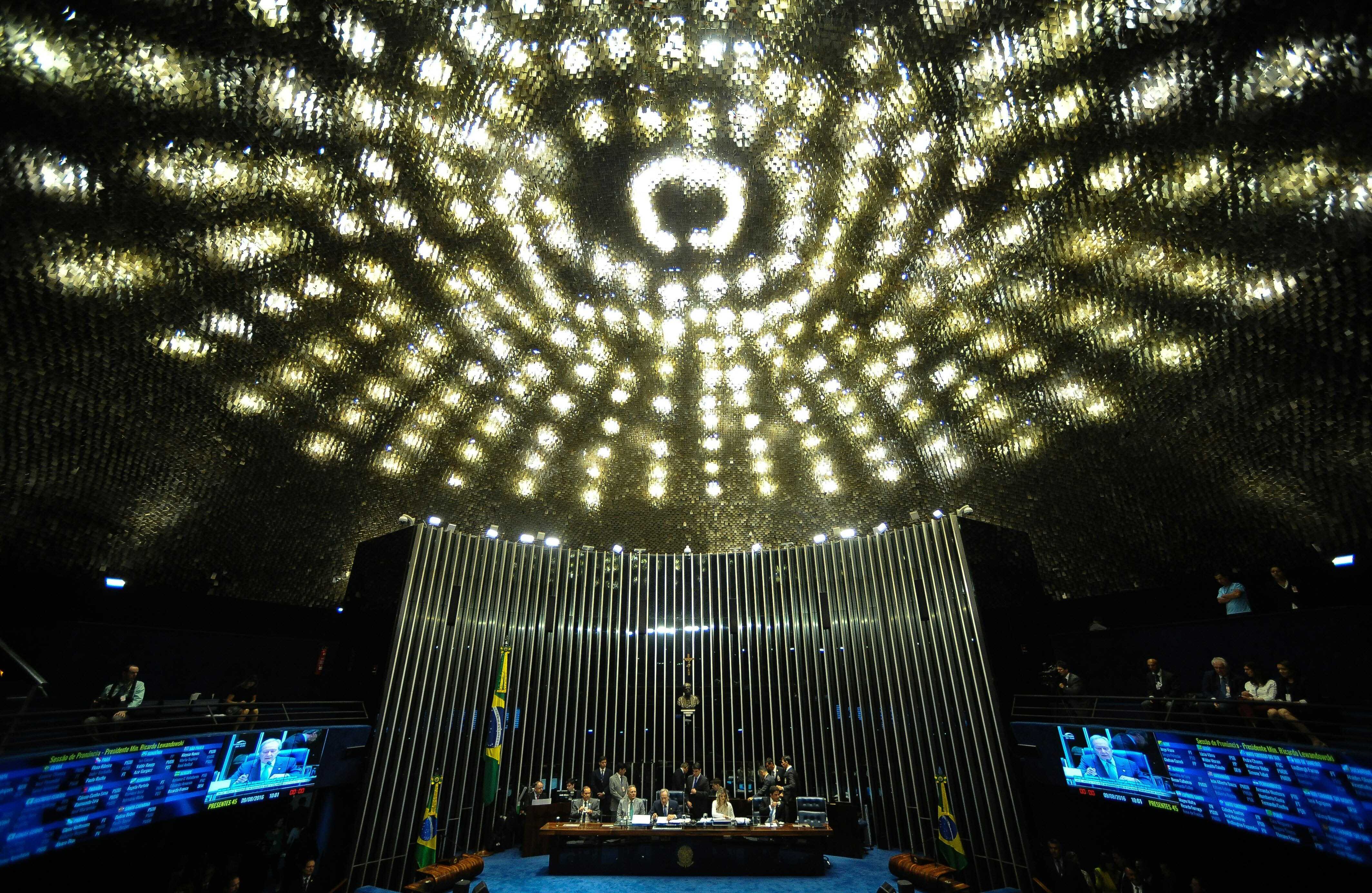 El encuentro del Senado brasilero para el impeachment de Dilma Rouseff demostró que la suspensión de la presidente, acusada de aprobar gastos sin autorización del congreso, está próxima.