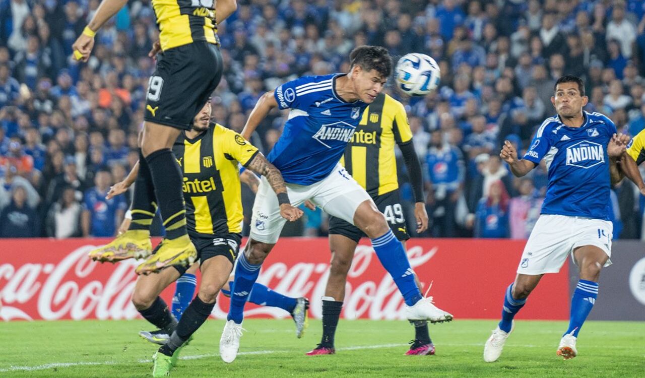 Jorge Arias abrió el resultado para Millonarios ante Peñarol en Sudamericana.