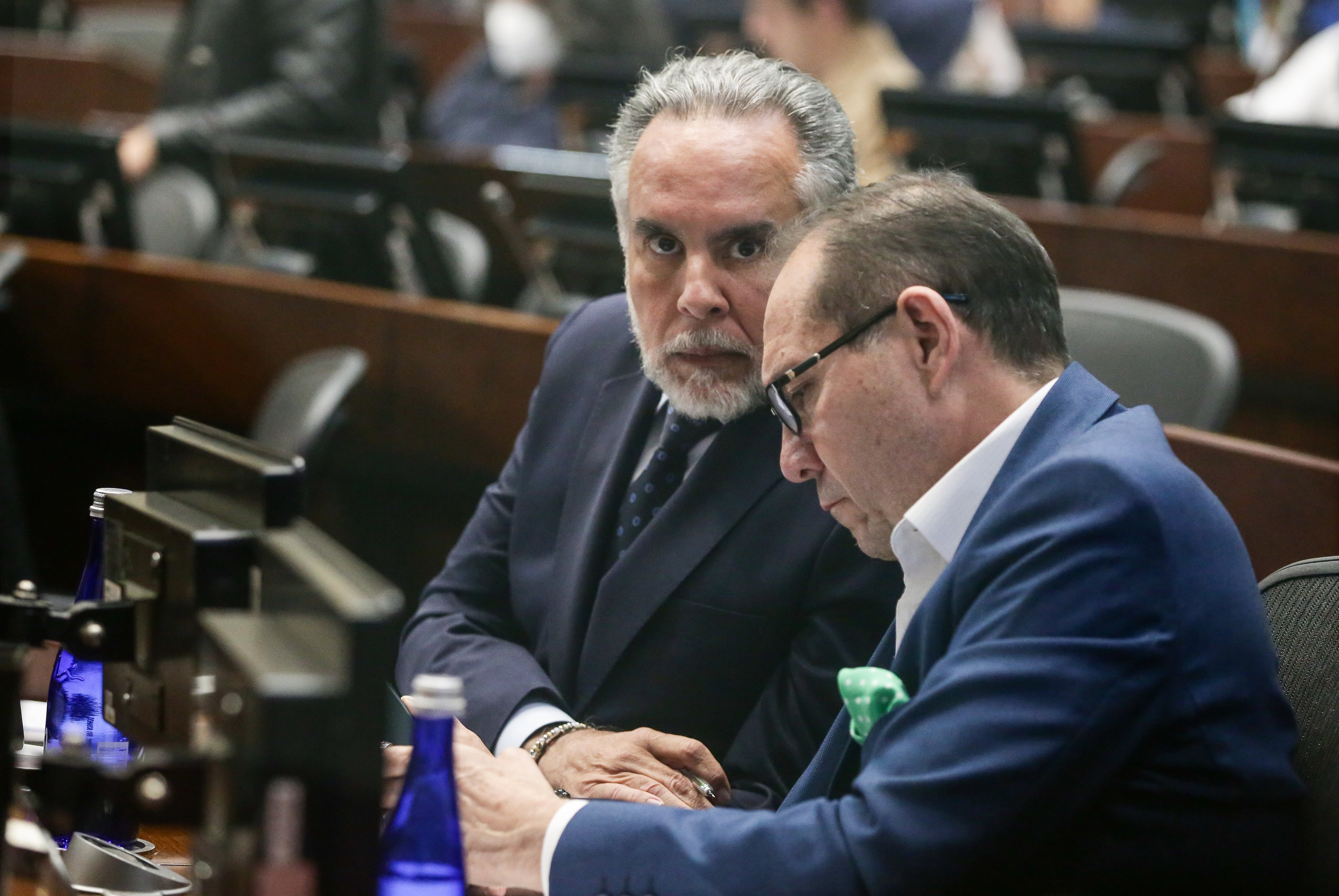 Para el Ministro, la consulta popular es la menos invasiva que hay.