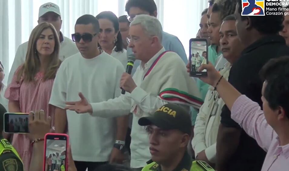 El expresidente Álvaro Uribe expuso algunas de sus criticas a la reforma a la salud presentada por el gobierno Petro.