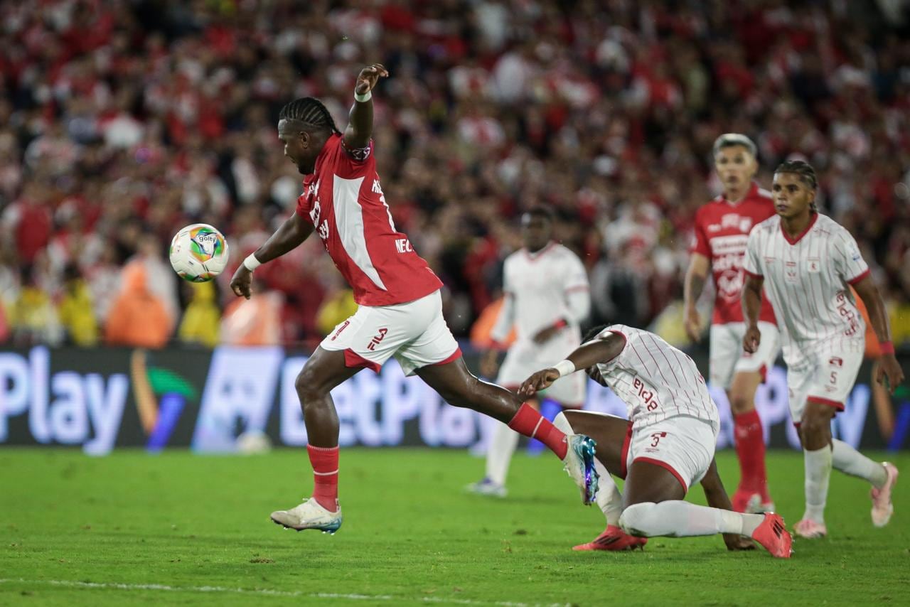 Momentos del partido entre Independiente Santa Fe y América de Cali por la vuelta de los cuartos de final del primer semestre de la Liga Colombiana 2026.