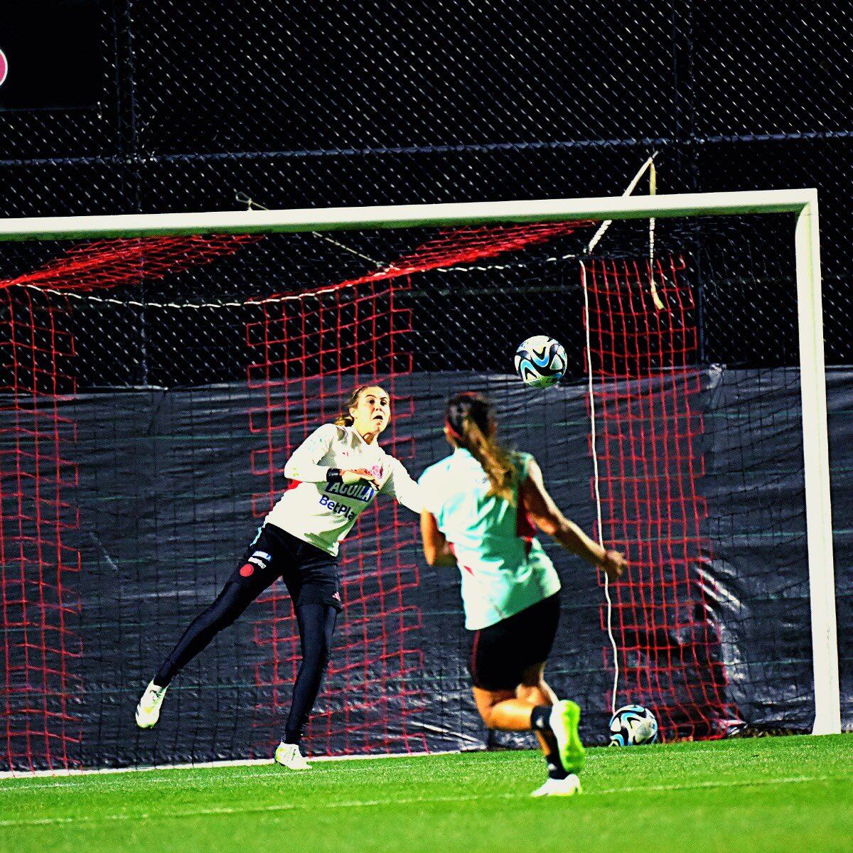 Entrenamiento de la Selección Colombia en Australia.