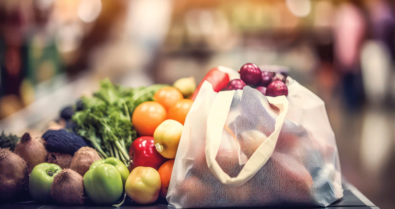 Mientras los alimentos jalonaron a la baja la inflación, los aumentos en gasolina, arriendos y en tarifas de energía fueron la otra cara de la moneda.