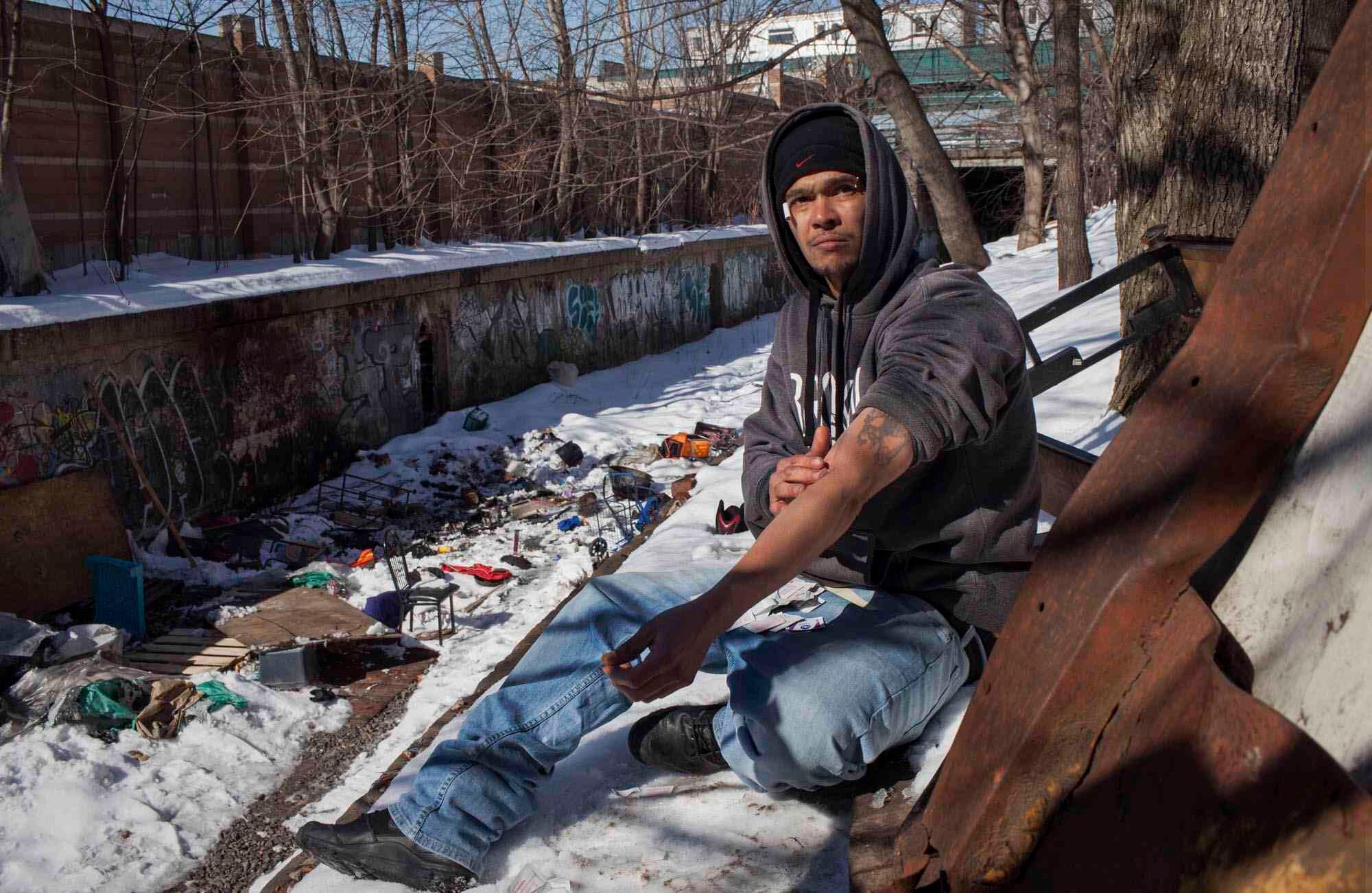 Además, 'Coca, la guerra perdida' está acompañado de una exposición de las principales imágenes capturadas por Villalón en la galería OjoRojo Fábrica Visual, ubicada en el barrio La Macarena de Bogotá.