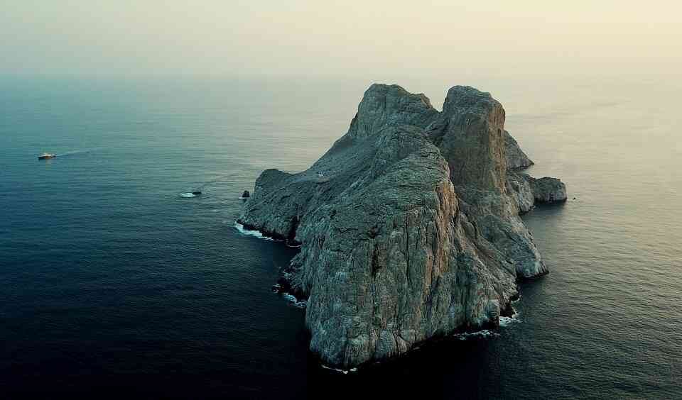 El Santuario de Malpelo, en el Pacífico colombiano es uno de los ecosistemas marinos declarado Patrimonio de la Humanidad por la Unesco. Foto: Parques Nacionales. 