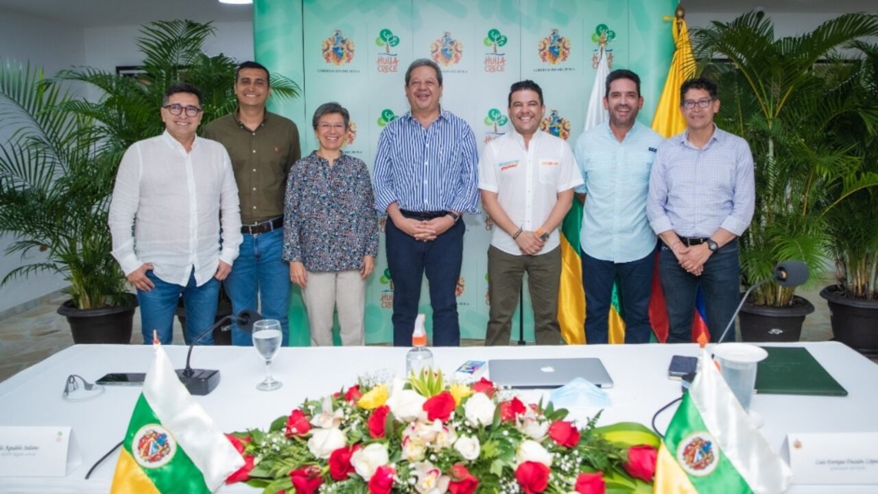 La alcaldesa de Bogotá y los gobernadores de Cundinamarca, Tolima, Boyacá, Huila y Meta se reunieron en una Junta Directiva extraordinaria de la RAP-E.