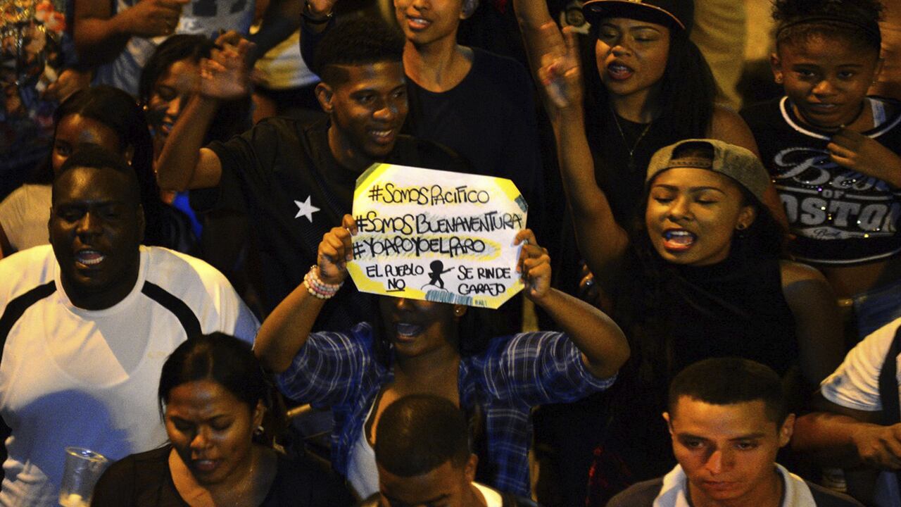 Los habitantes de Buenaventura protestaron en mayo de 2017 para reclamar por la ejecución de obras atrasadas que les garanticen una mejor calidad de vida