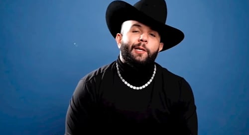 El artista reveló que consume drogas antes de subir al escenario.