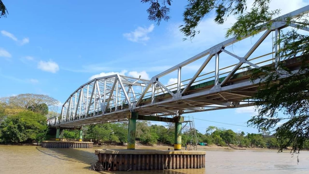 Puente Internacional José Antonio Páez.