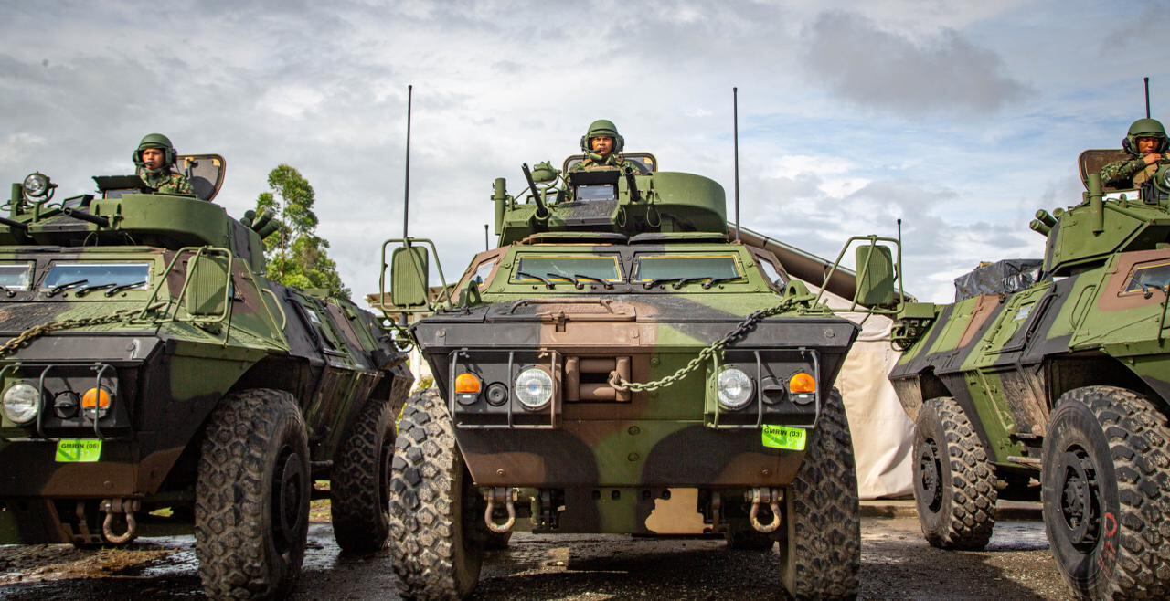 Vehículos blindados del Ejército en el suroccidente de Colombia.