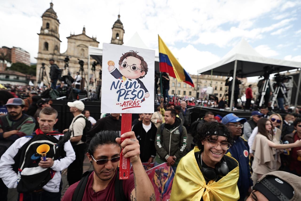 Marcha por la defensa del salario mínimo vital, apoyo al presidente Petro