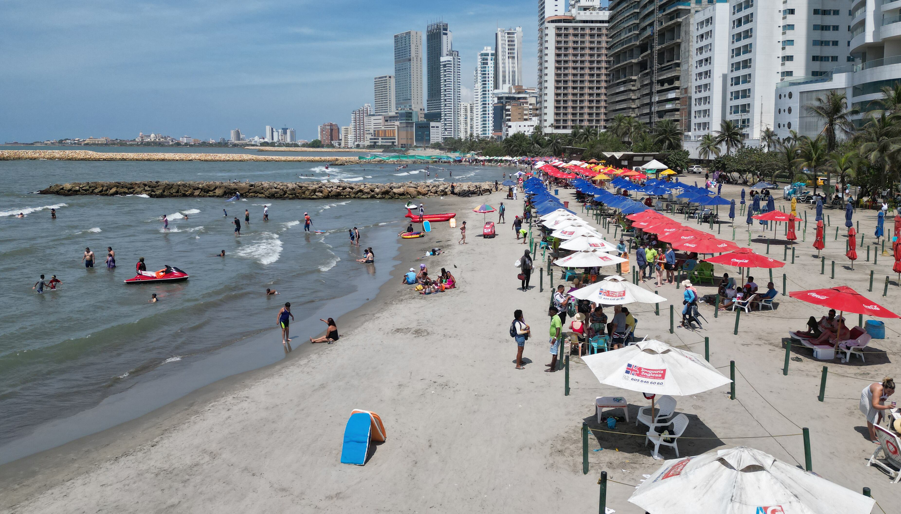 Turismo  playas Bocagrande  Cartagena
Cartagena marzo 10 del 2023
Foto Guillermo Torres Reina / Semana