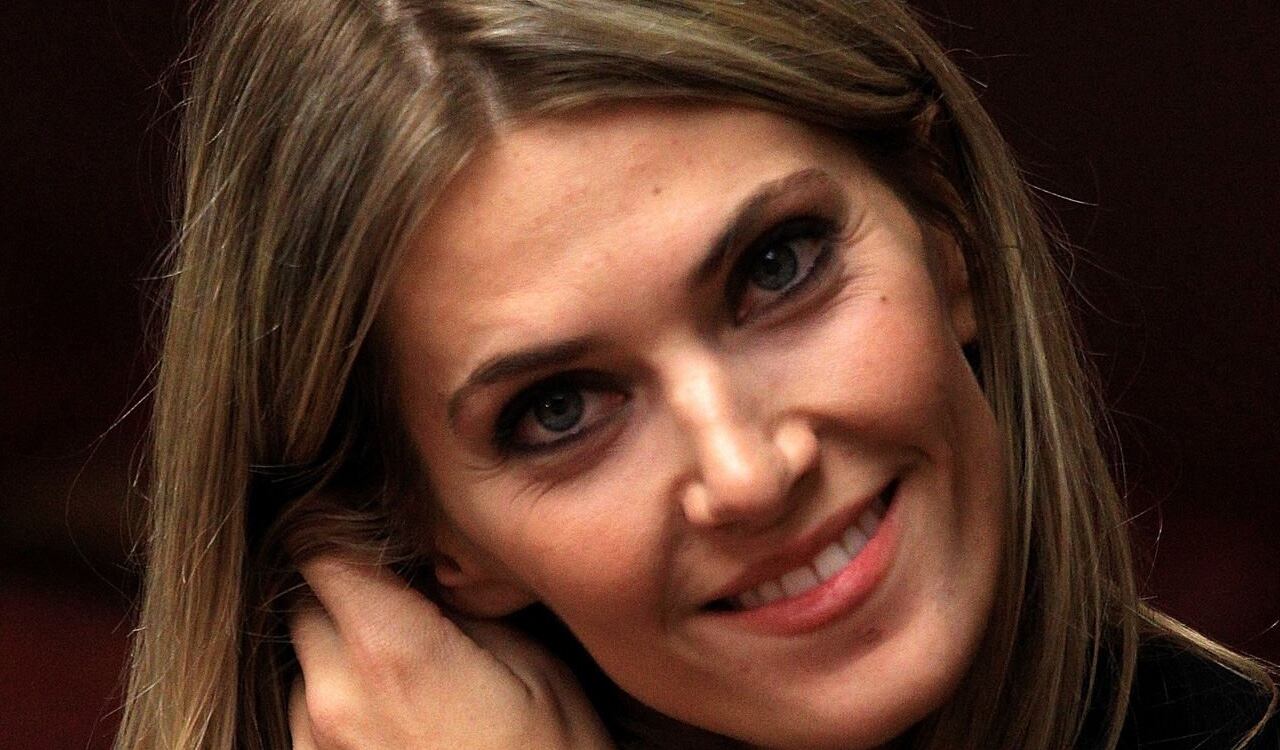 Eva Kaili es acusada de recibir sobornos, por lo que fue retirada de su cargo en el Parlamento Europeo