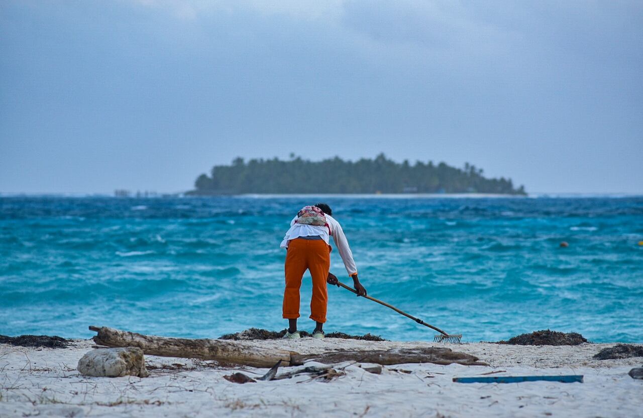 El respeto por el entorno va más allá de no ensuciar. La meta es transformar los hábitos para garantizar que las generaciones venideras puedan disfrutar de maravillas como la Reserva de Biosfera Sea Flower.