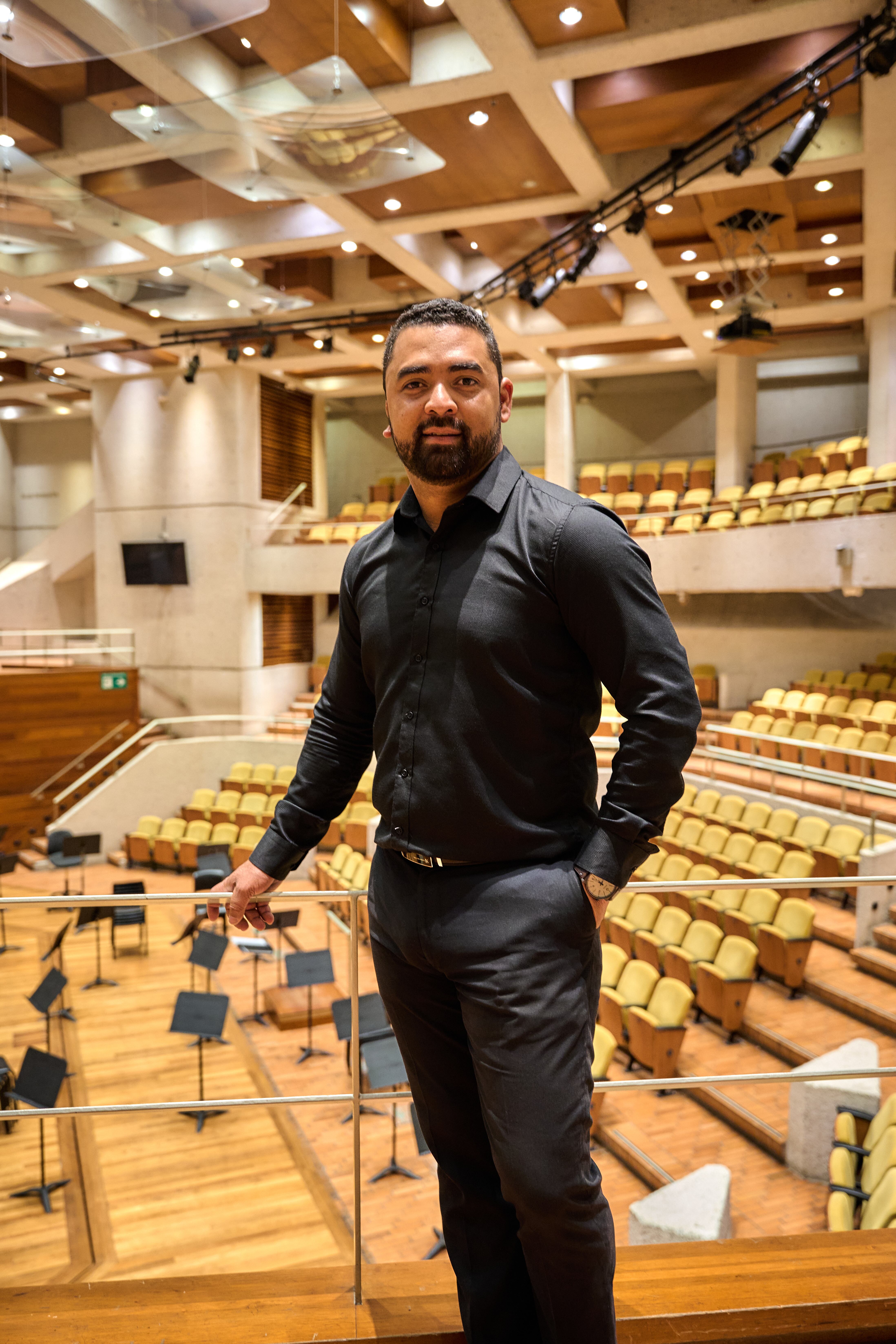 Eduardo Ortíz-Vitriago, director artístico de la orquesta