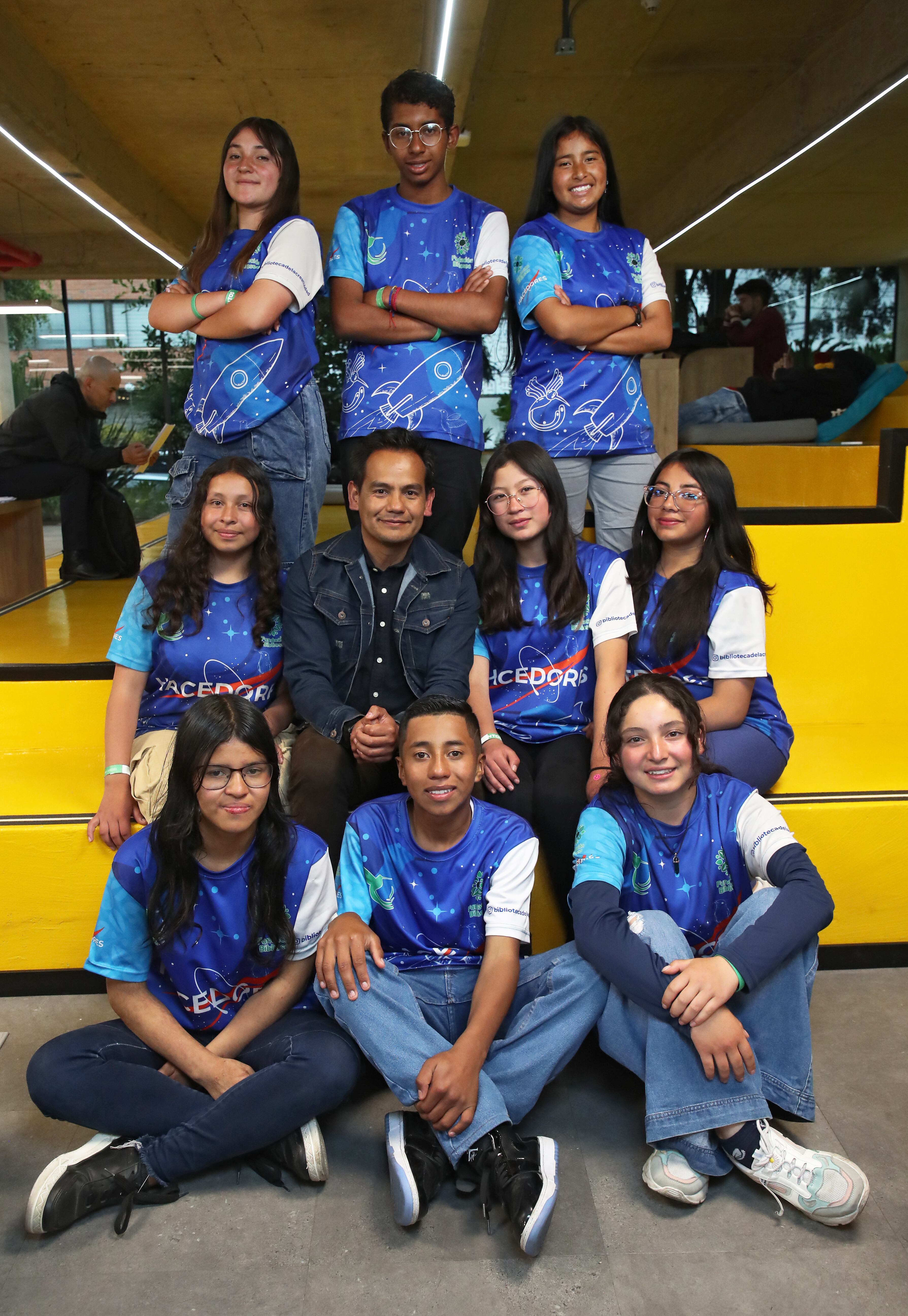 Programa hacedores a  la NASA  estudiantes de la Biblioteca la Creatividad del profesor Iván Triana en la vereda Quiba Guabal en la localidad de Ciudad Bolívar
Bogotá  Universidad EAN
Septiembre 26 del 2024
Foto Guillermo Torres Reina - Semana
