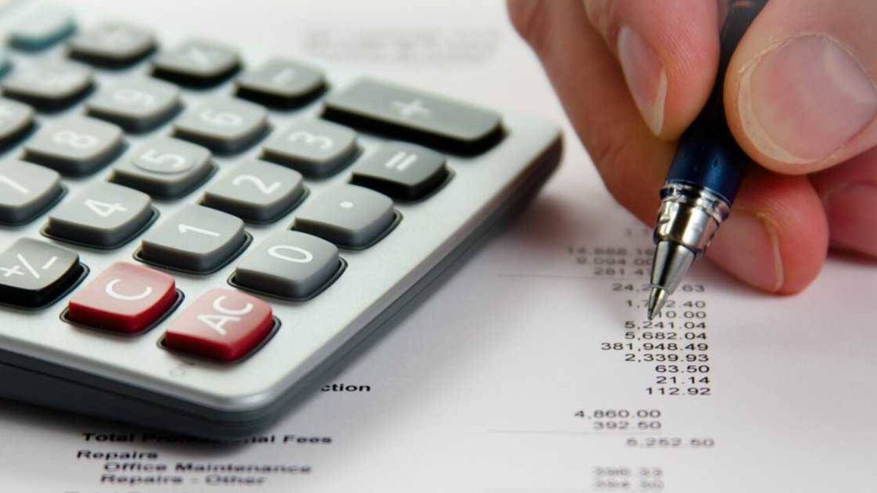 Las personas deberán tener actualizado su Registro Único Tributario (RUT) y contar con la firma electrónica.