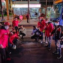 “No solo la covid mata gente, los huecos asesinos también”: colectivo de motociclistas que tapan huecos en Bogotá