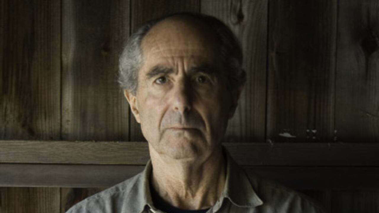 A sus 79 años y con 29 novelas, ha ganado todos los premios importantes, excepto el Nobel, del cual cada año es eterno candidato.
