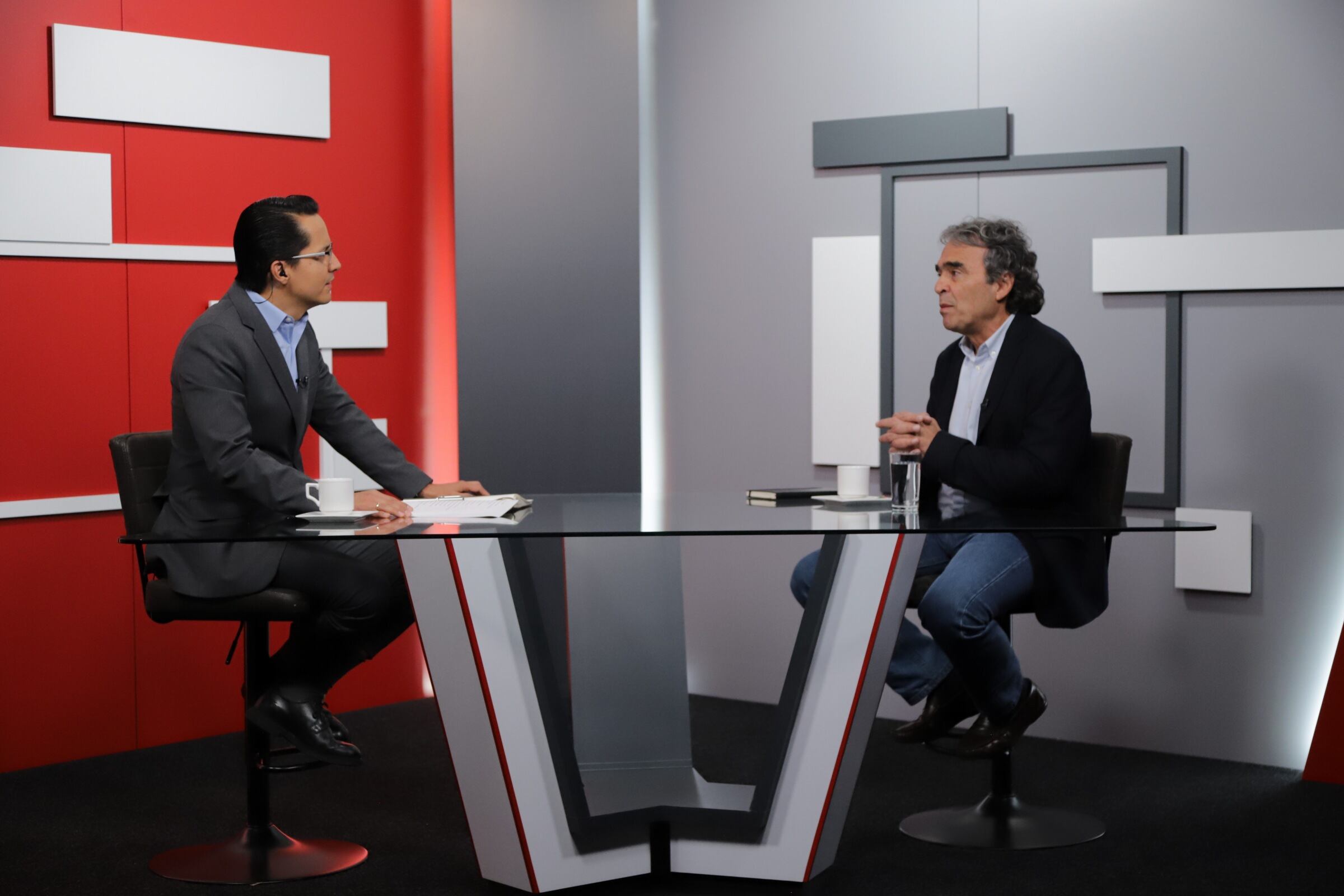 EL DEBATE CON SERGIO FAJARDO, CANDIDATO PRESIDENCIAL