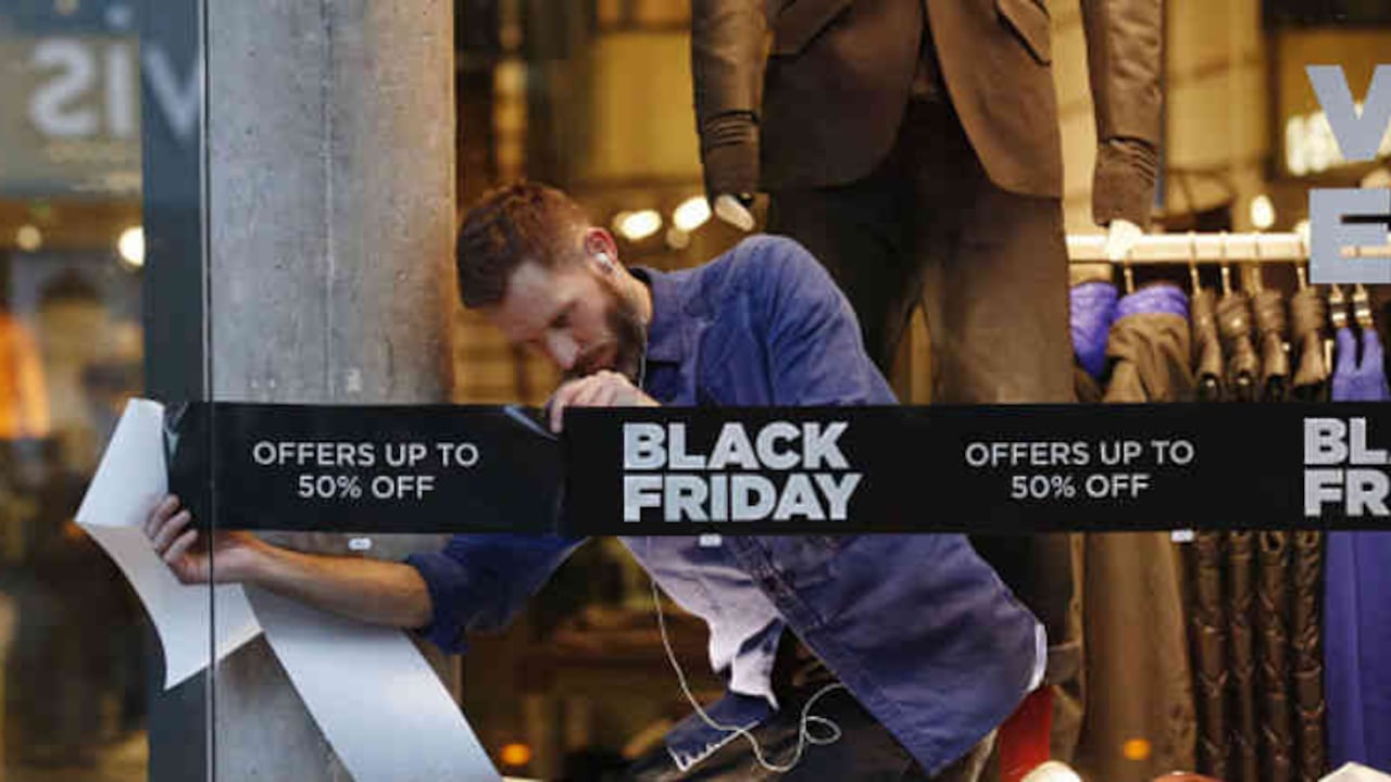 La jornada estará marcada por fuertes descuentos, pero deberá revisar bien la letra menuda antes de comprar.