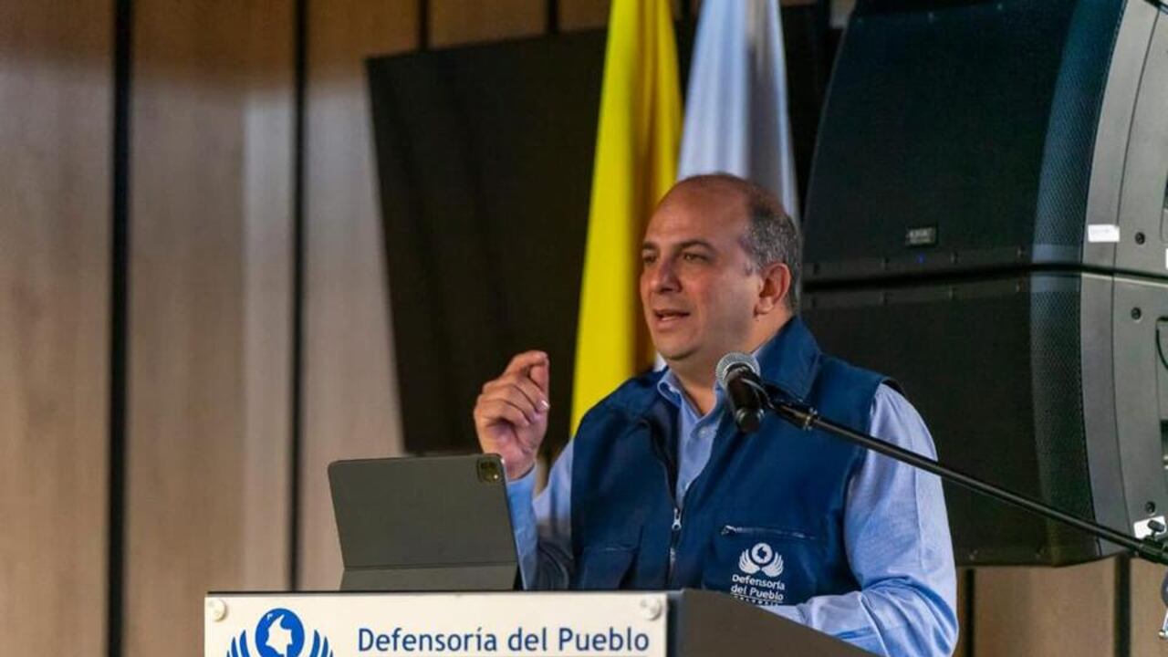 Carlos Camargo, defensor del Pueblo.