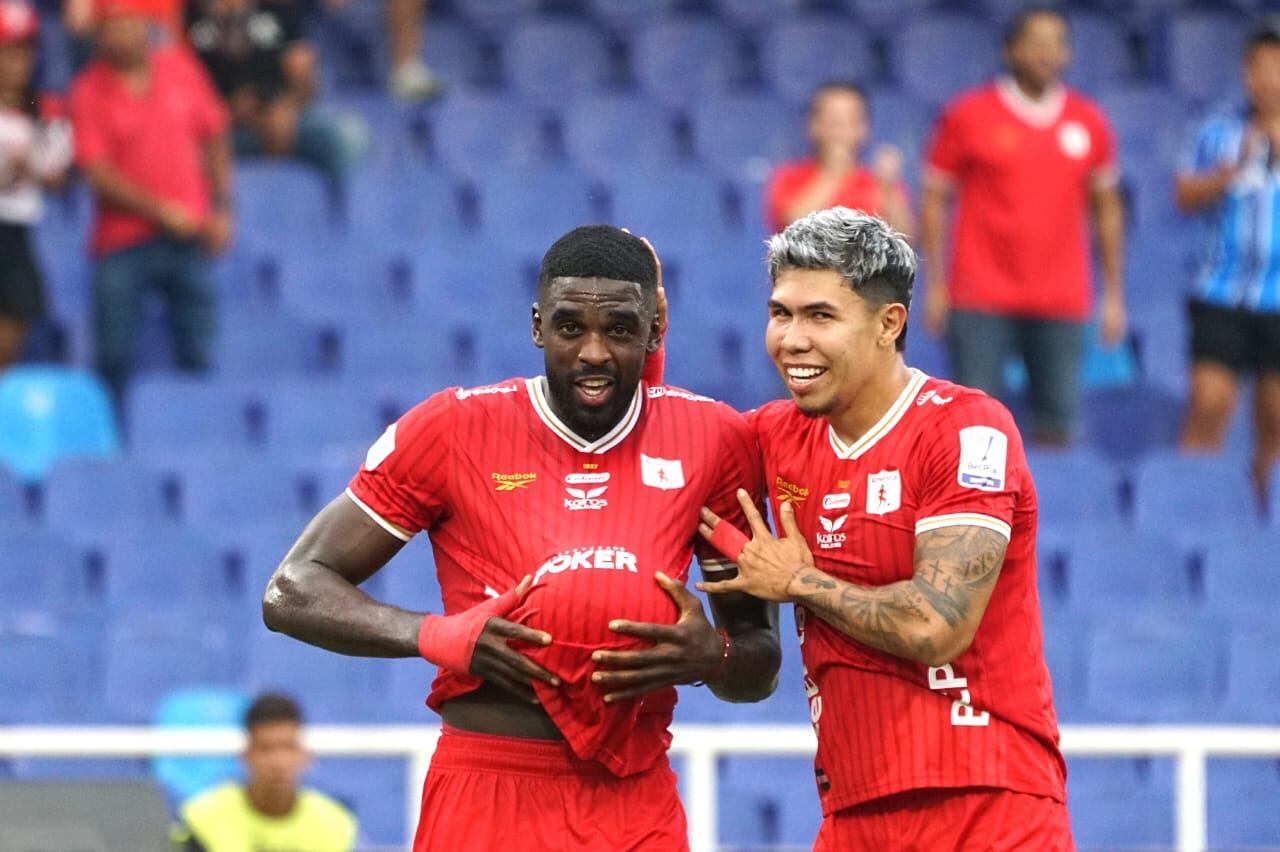 América sigue extendiendo su ventaja en la tabla