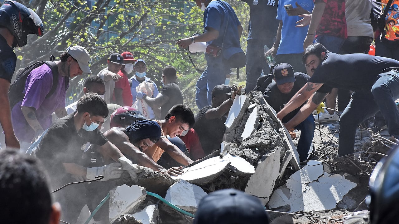 Imágenes del terremoto en Cali.